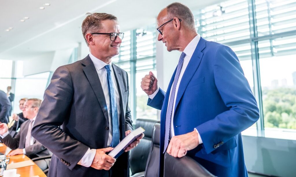 5 Anbieter für Grenzvermessungen in Kiel – Grundstücksgrenzen für mehr Eigentumssicherheit klären