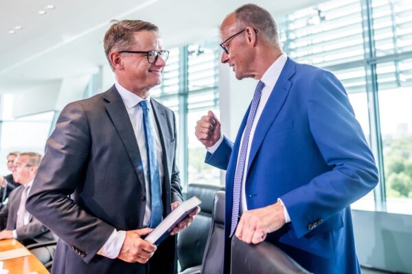 5 Anbieter für Grenzvermessungen in Kiel – Grundstücksgrenzen für mehr Eigentumssicherheit klären